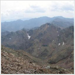 El mass�s de la Pica d'Estats amb el Coll de Riufred a la seva dreta)