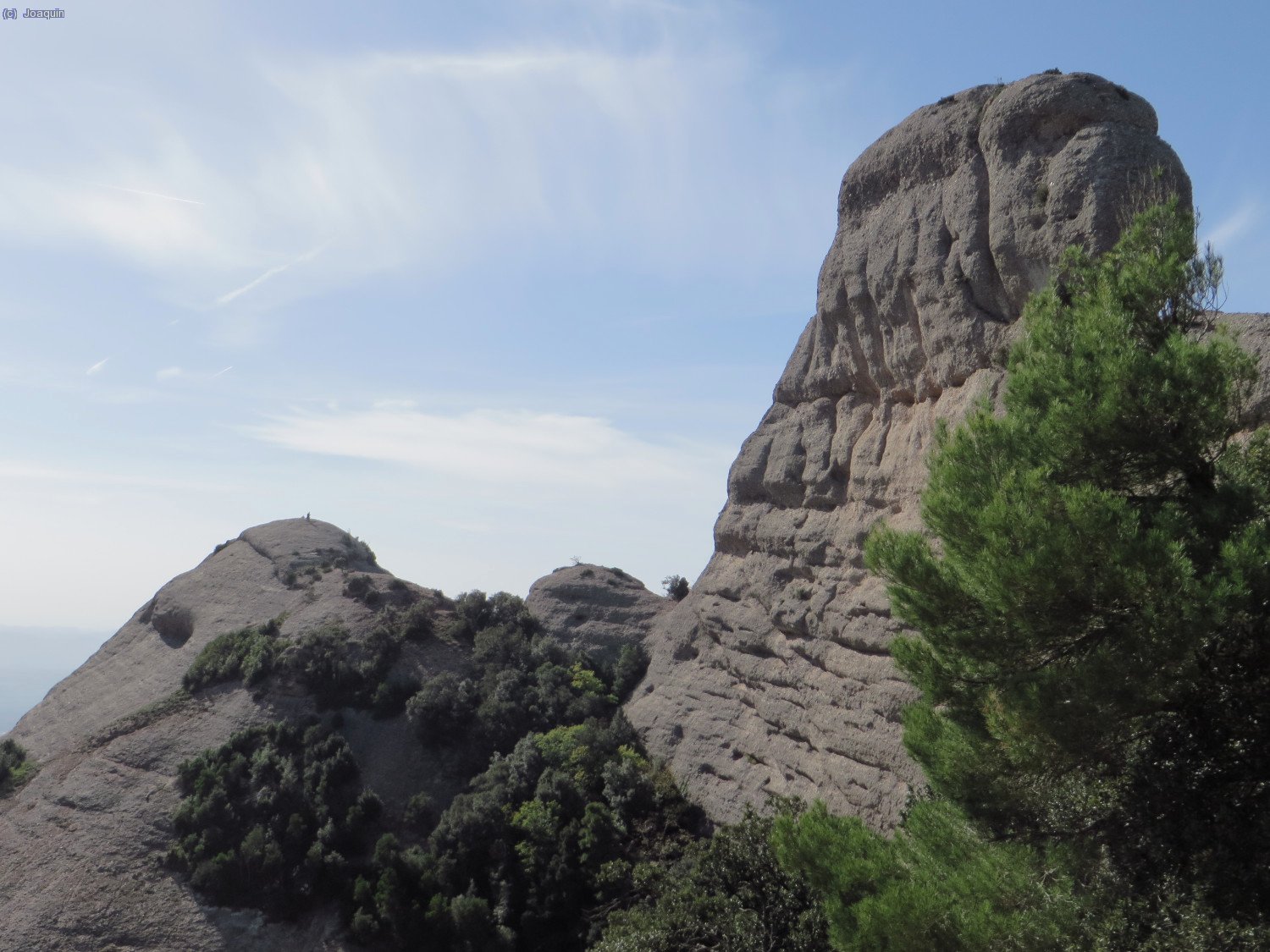 La Roca Plana dels Llamps a la derecha y Montgrós a la izquierda