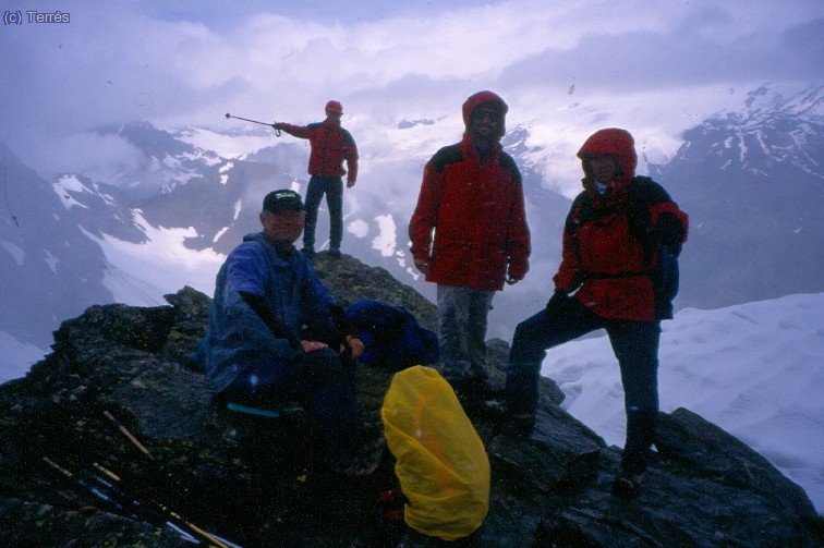 010 Elbrus. Cumbre del Couple CHeget Peak.