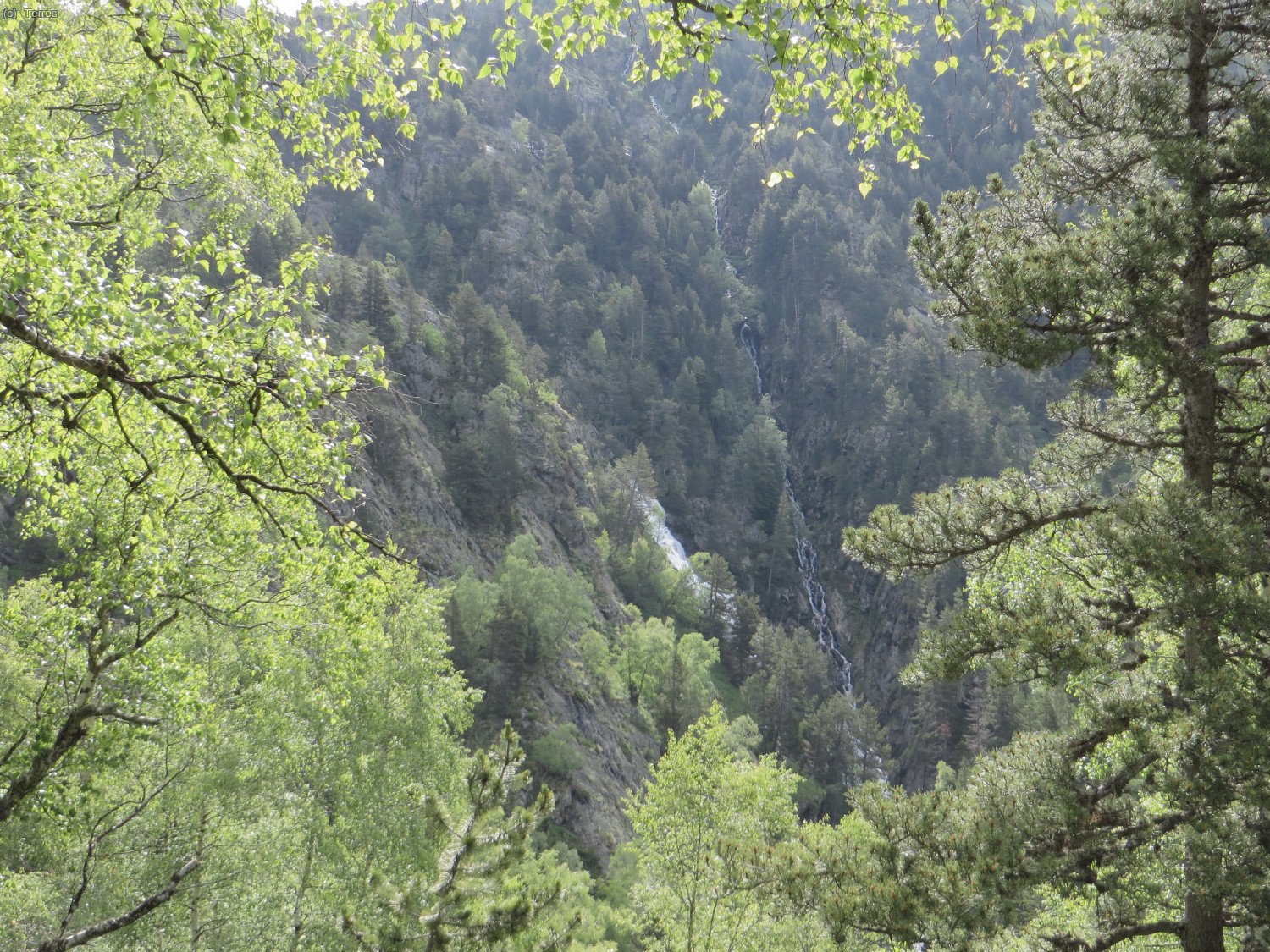 Cascadas en la subida a La Pleta de Guelossos