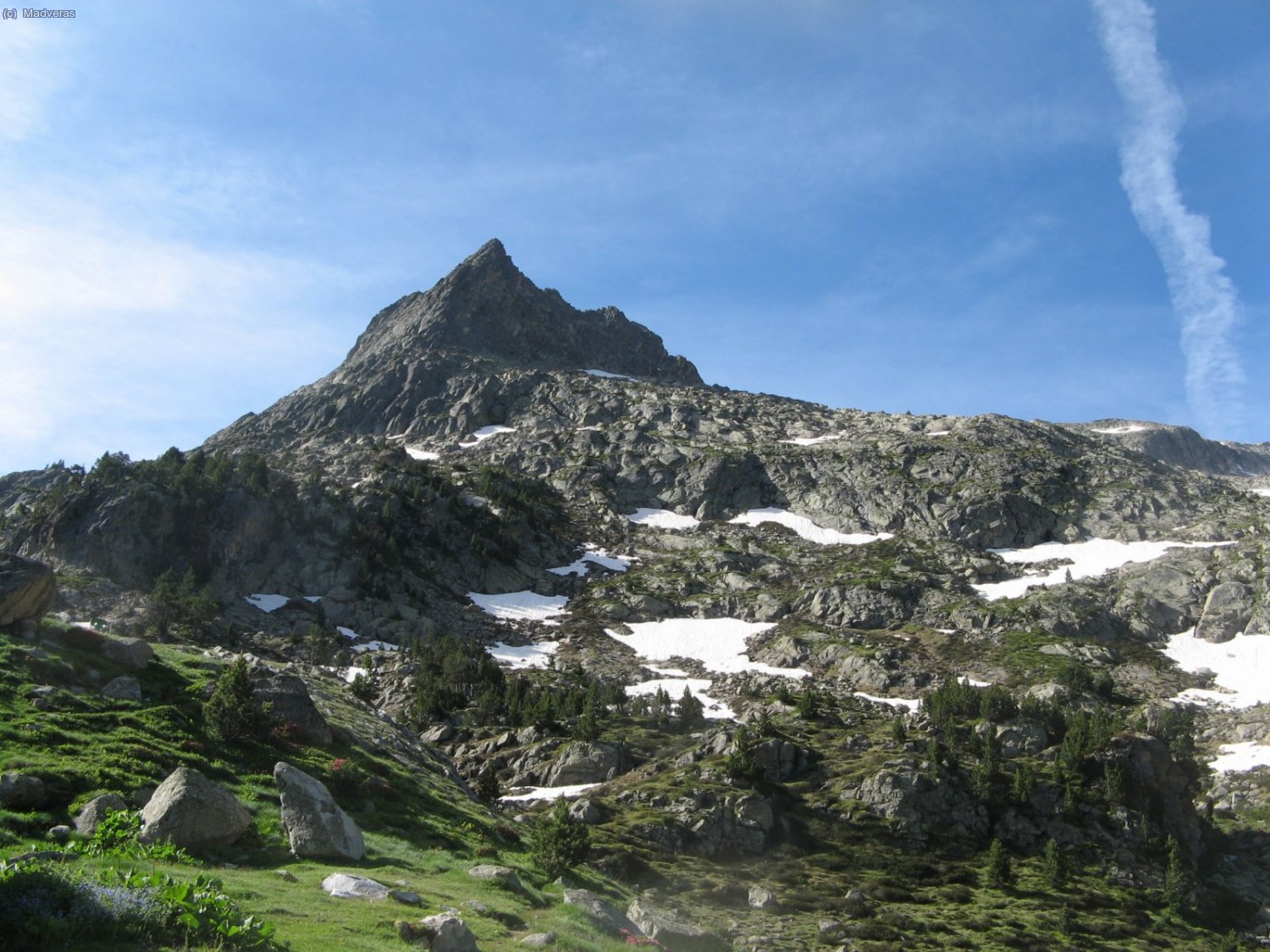 Vista del Espolon Picapiedra al Pico de la Renclusa