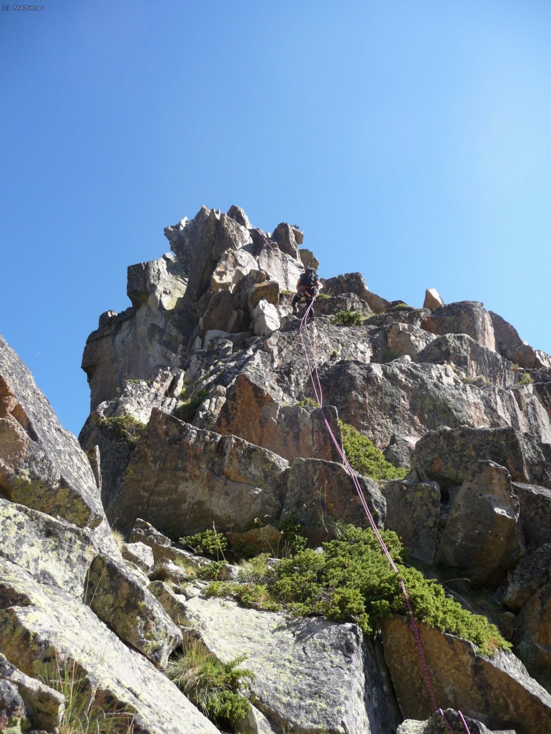 Mientras nosotros bajamos el primer rapel