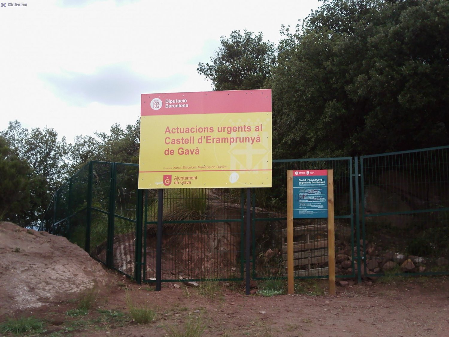 El castillo esta cerrado por obras de restauracion
