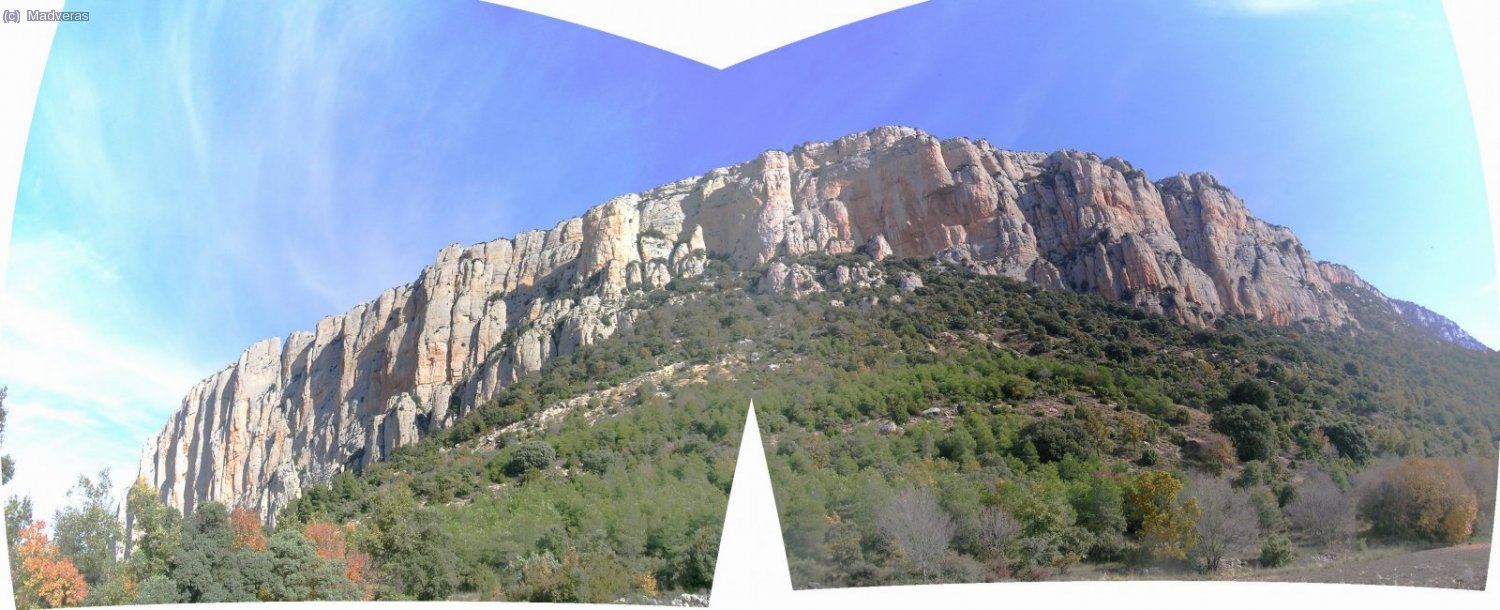 Panor&aacute;mica de la Paret de Catalunya de Montrebei des de el que es coneix com el Prat... crec :p