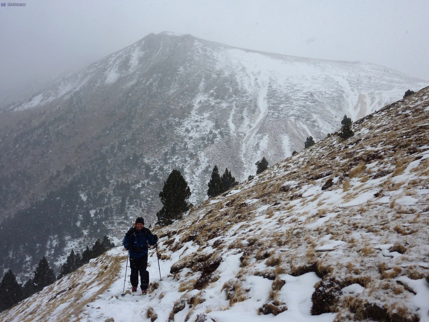 Parece, y es, una chorrada de camino... pero al ver la pendiente me acojon&eacute; :_S ... va a ser mucho m&aacute;s dificil recuperar la cabeza que la pierna.... y eso que ya voy por los 11 meses desde el accidente :_S