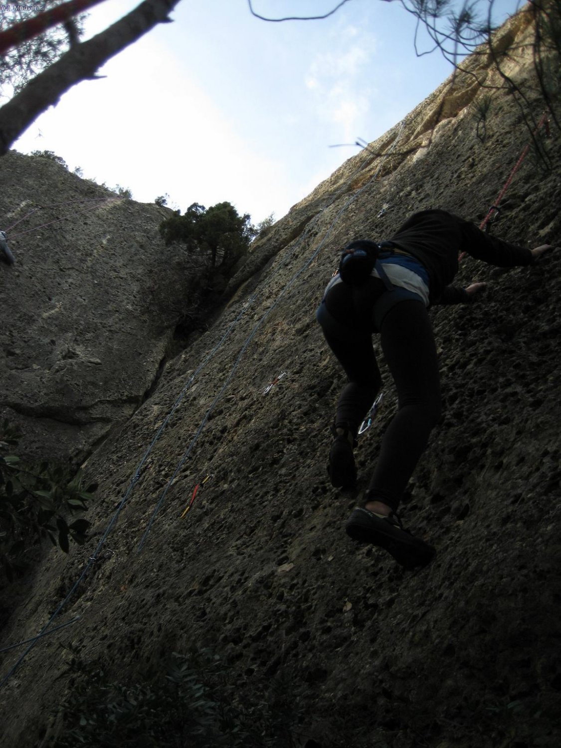 Almudena en Cirera Tomaquera (6a)