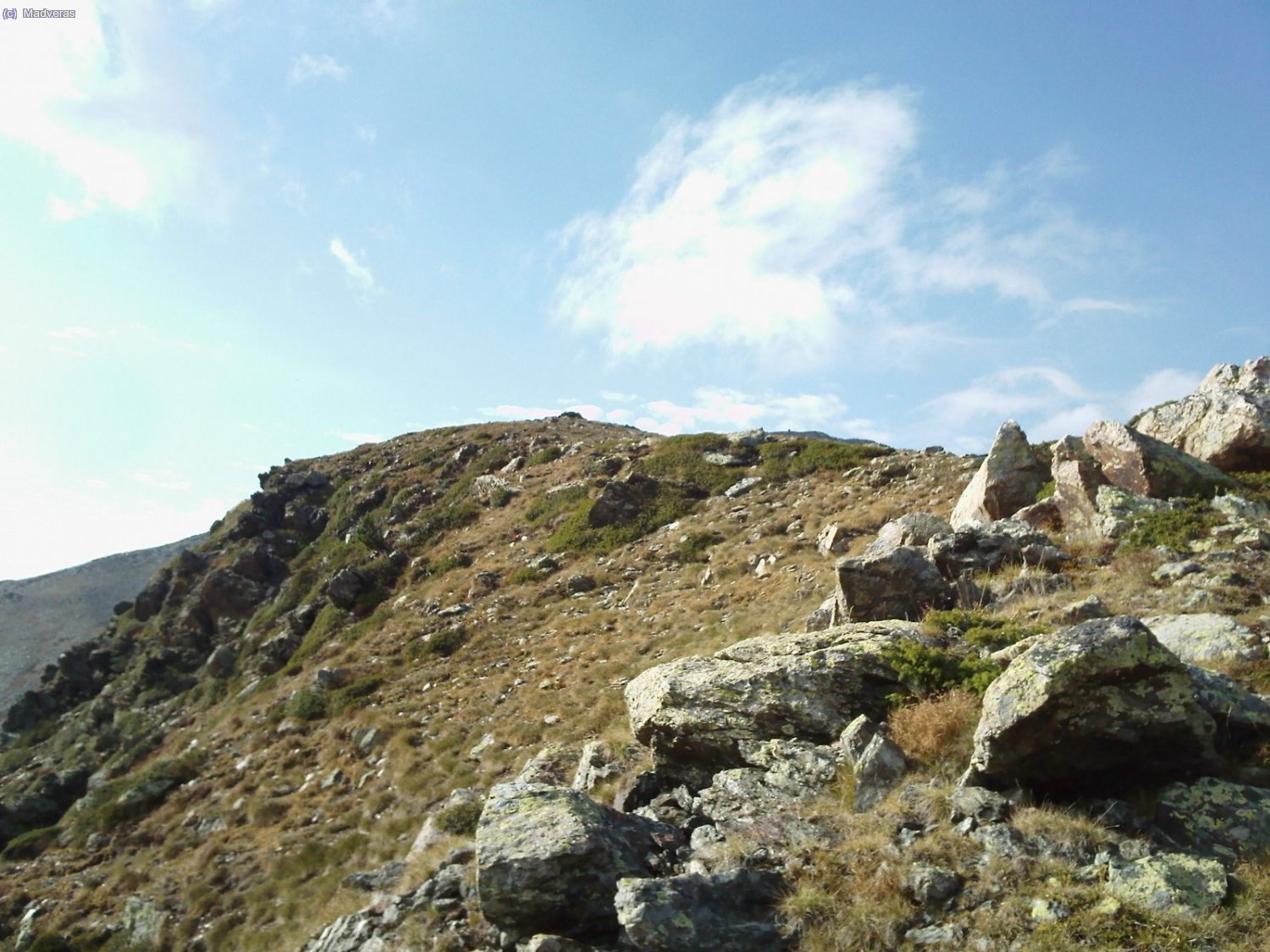 Hito de la cima del Seturia