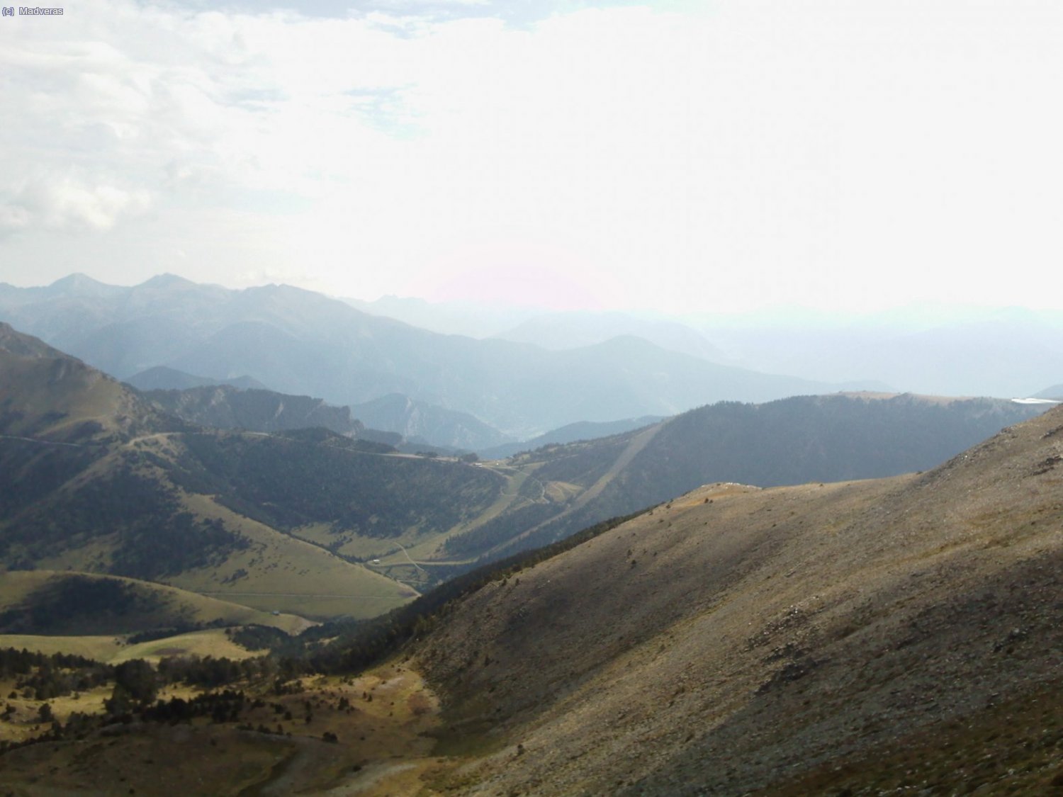 Hacia Andorra y la Cerdanya si que estaban empezando a crecer nubes