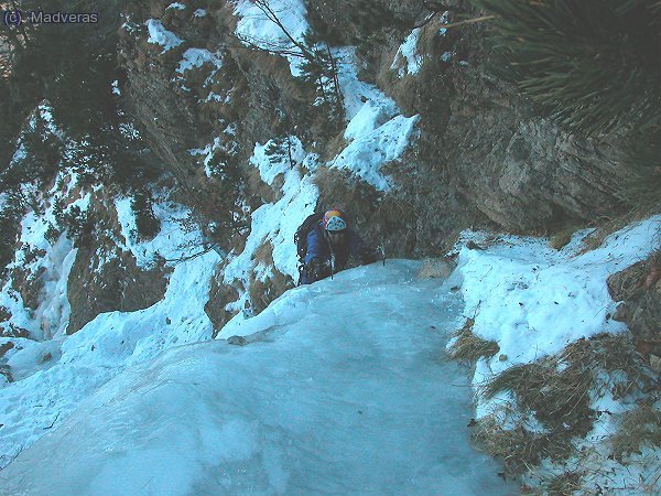 Julito superando los primeros resaltes