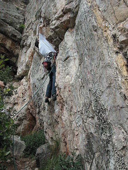 Julito tamb&iacute;&eacute;n le da un tiento a un 6a... est&aacute; que se sale ;-)