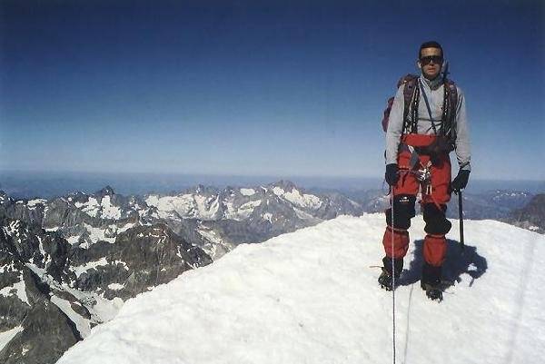 MadVeras al cim de la Dome de Niege (4015) amb cara de &acute;no se on soc&acute;. Dons al seu primer 4000!