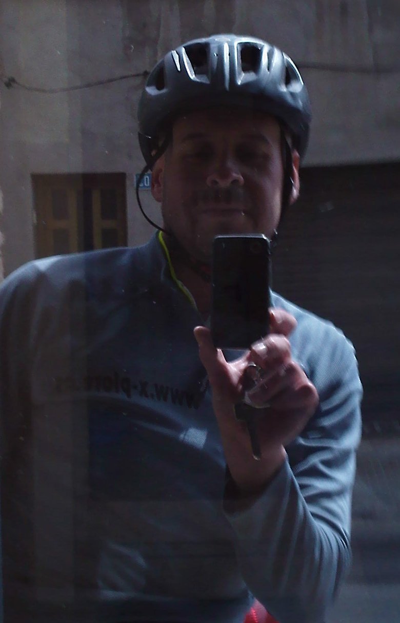 Autoretrato en el portal de mi casa jejeje 