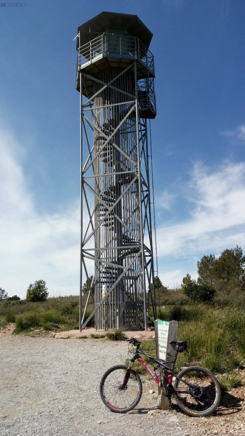 Torre de vigilancia forestal del Pic de la Desfeta
