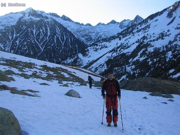 Empeiza la nieve. Madveras y detras Kanon