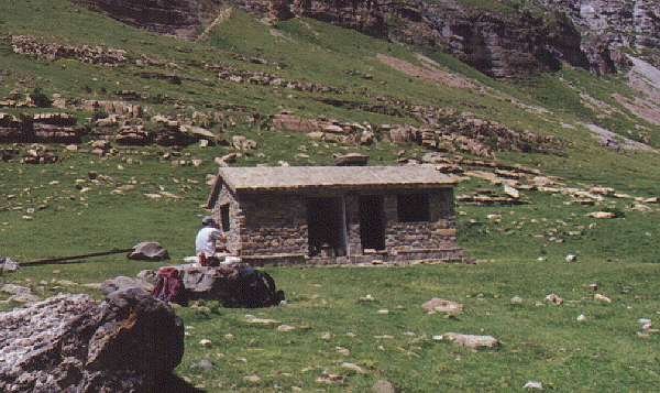Vista del Valle al iniciar la subida al Refugio de Góriz