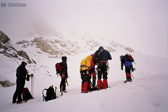 Preparandonos para la "MadTeam" de Izq a dcha: Dani, Albert, Mari, MAdVeras, Farell, Ivan. Foto: SERGI