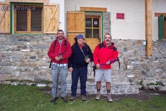 el trio la-la-la...saliendo del refugio de comadevaca