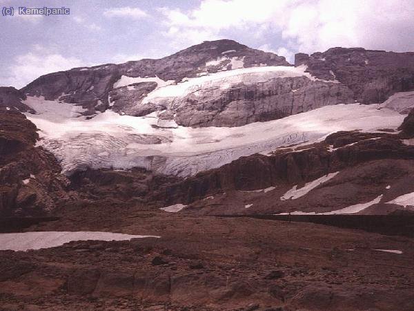 Glaciar del Monte Perdido desde el lago de Marboré