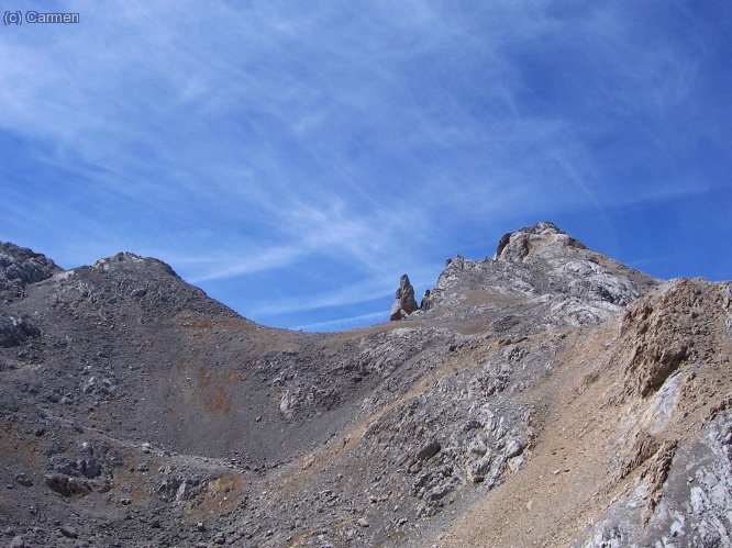 Collado de la Canalona, Aguja Bustamantes y Picos Santa Ana.