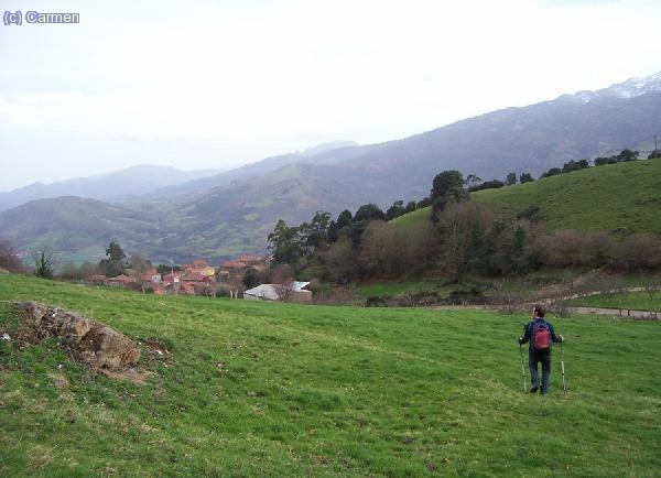 Llegando a Alevia, acortando por los praos.