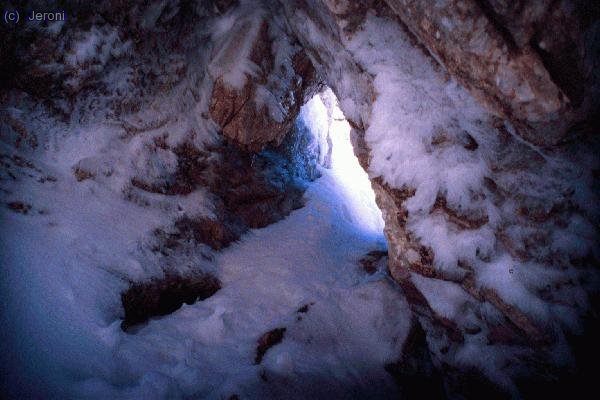 Opción para evitar el rápel(flanqueo sólo aconsejable con nieve transformada y estable)