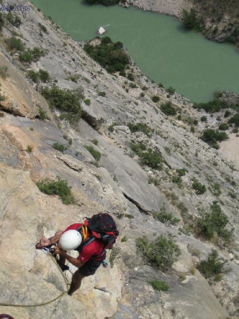 Mennudo patio, Trabalon en L7