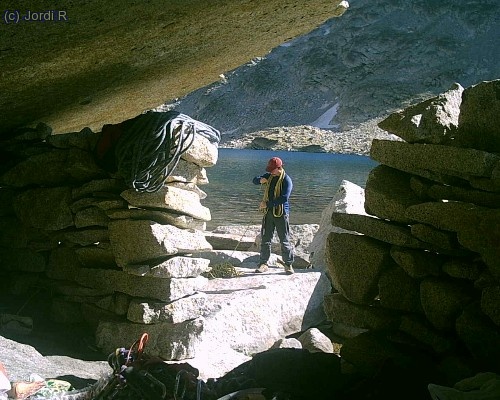 en vivac de 5 estrelles al ibon creg&uuml;e&ntilde;a
