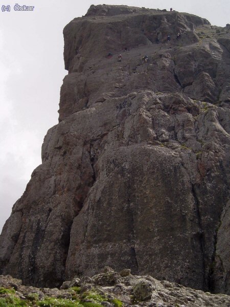 En la placa inicial se concentran los pasos m&aacute;s d&iacute;f&iacute;ciles de la ferrata