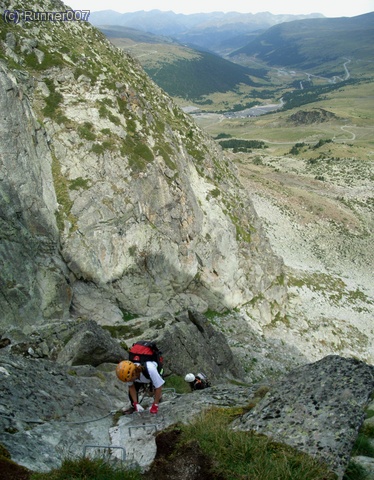Sortida d&acute;aquest punt i amb Grau Roig de fons