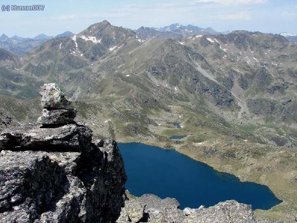 Cim del Thoumasset , L´estany Blau , i el Fontblanca al fons .