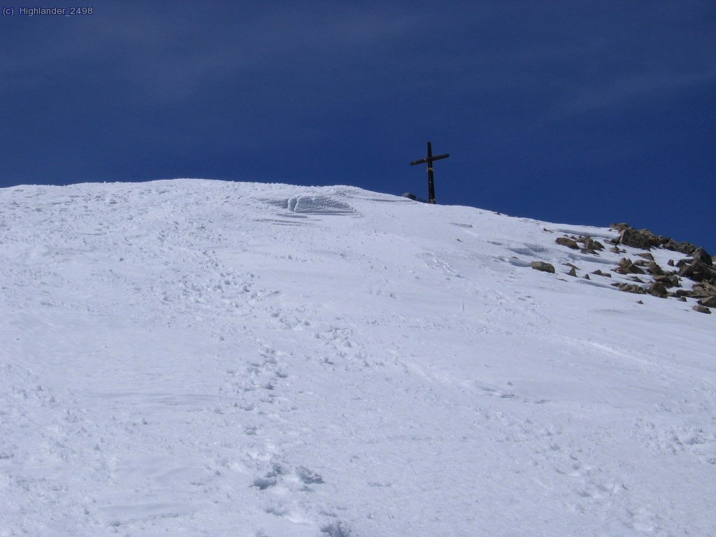 &Uacute;ltimas rampas hacia la cima del Bastiments. Que largo se est&aacute; haciendo.