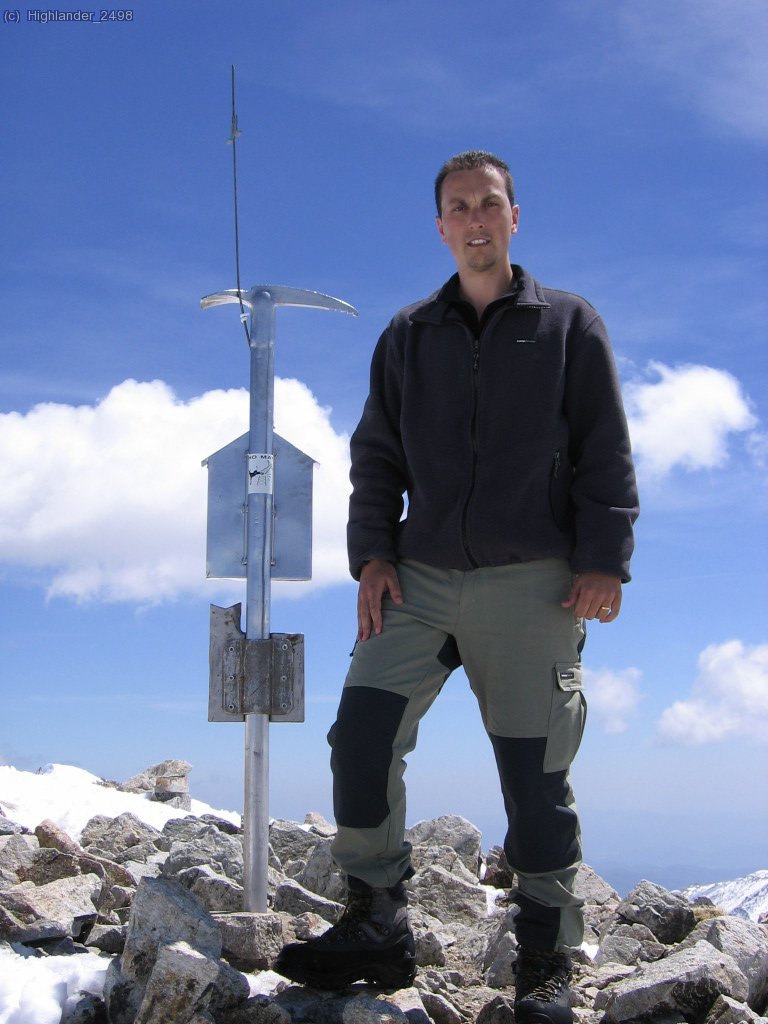 Un poco chamuscado en la cima del Bastiments. Muy poca gente.