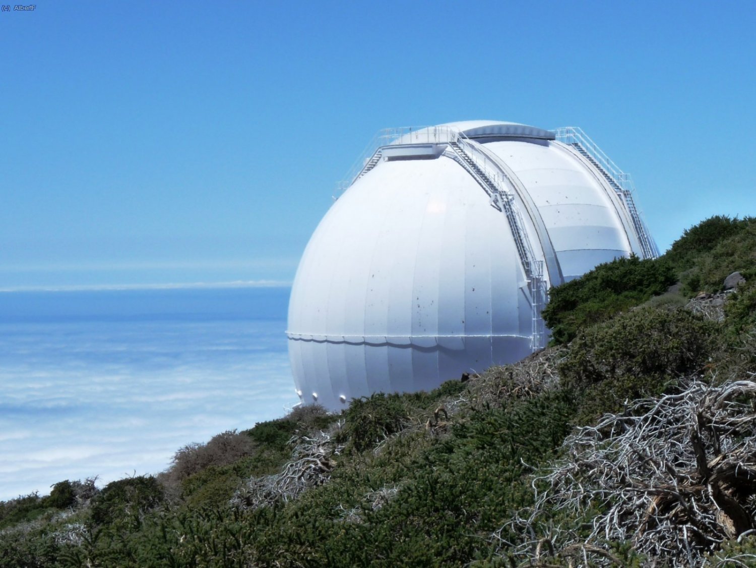 Telescopi de l&acute;observatori astron&ograve;mic situat prop del cim del Roque de los Muchachos