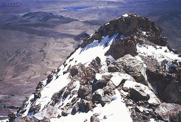 Superada la cresta, y la rampa de 50&ordm; (a izquierda)