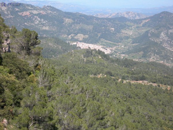 Per fi es veu Pauls, a 21km del Ref. de Caro