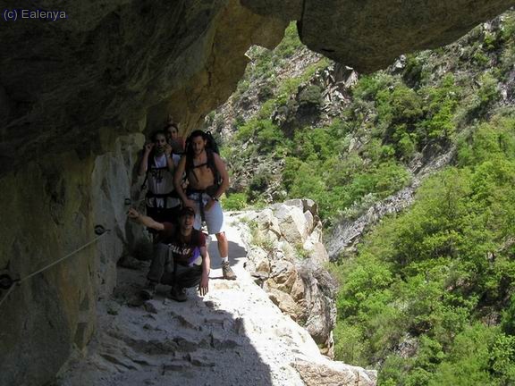 Les impressionants cornisses que porten al refugi