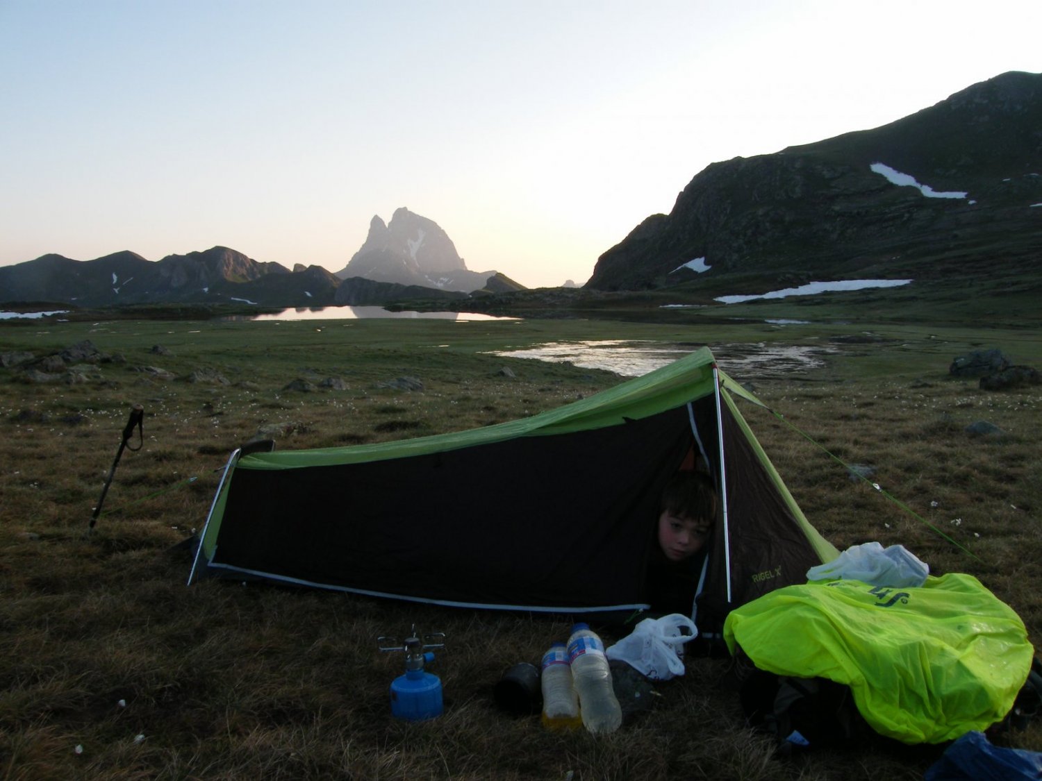 por fin de d&iacute;a, tras una noche un tanto movidilla. Su primera tormenta en monta&ntilde;a, toda una experiencia