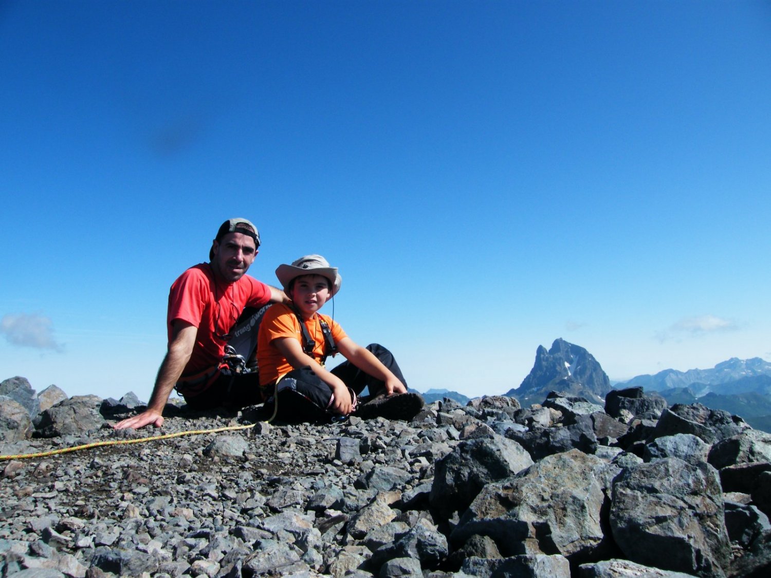 foto de cima, menudo subidon el peque