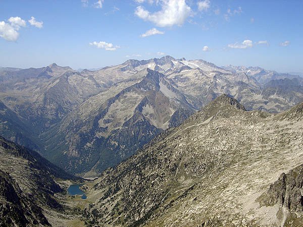 Vistas desde la cima. Aneto, Maladetas... Todo el Pirineo Axial