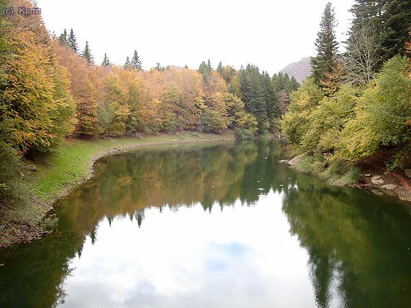 Una de las colas del pantano de Irabia