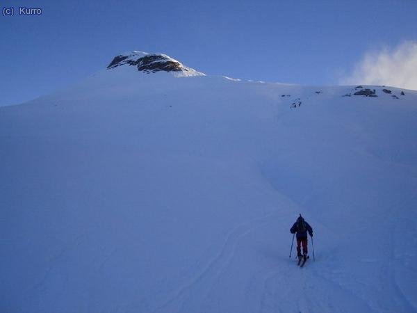 Gabi foqueando hacia el collado de Pescamou