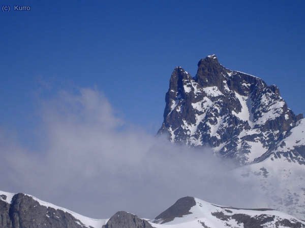 La gran mole del Midi tomada con algo de zoom