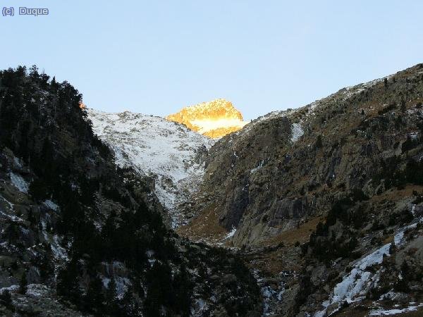 Barranco de Riumalo, al fondo Besiberri Nord