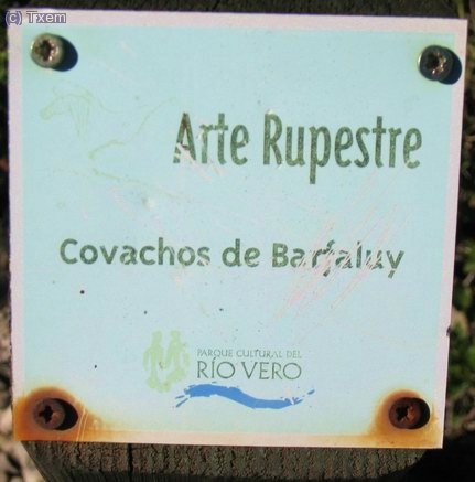 La primera parte del camino est&aacute; indicado por estos postes