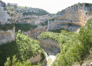 La cabecera del ca&ntilde;&oacute;n del r&iacute;o Vero