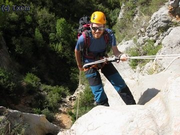 Cabecera del primer r&aacute;pel de la Portiacha
