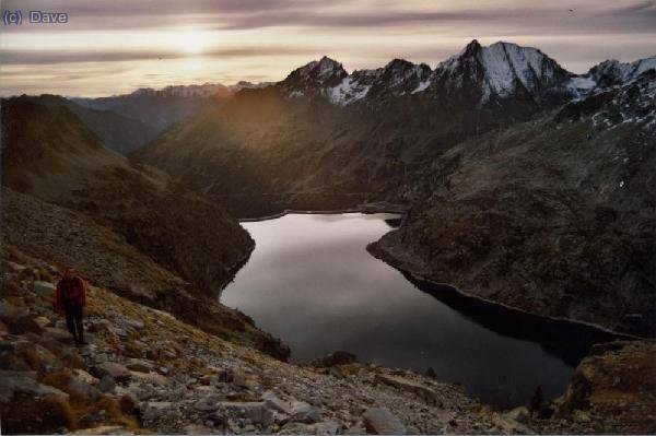 En la aproximación a la brecha de Néouvielle. Al fondo el lago de Cap de Long