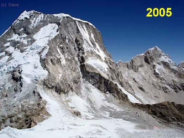 El Ranrapalca en 2005. Contínua el retroceso de los glaciares. Esta cara del Ocshapalca es casi ya toda en roca.