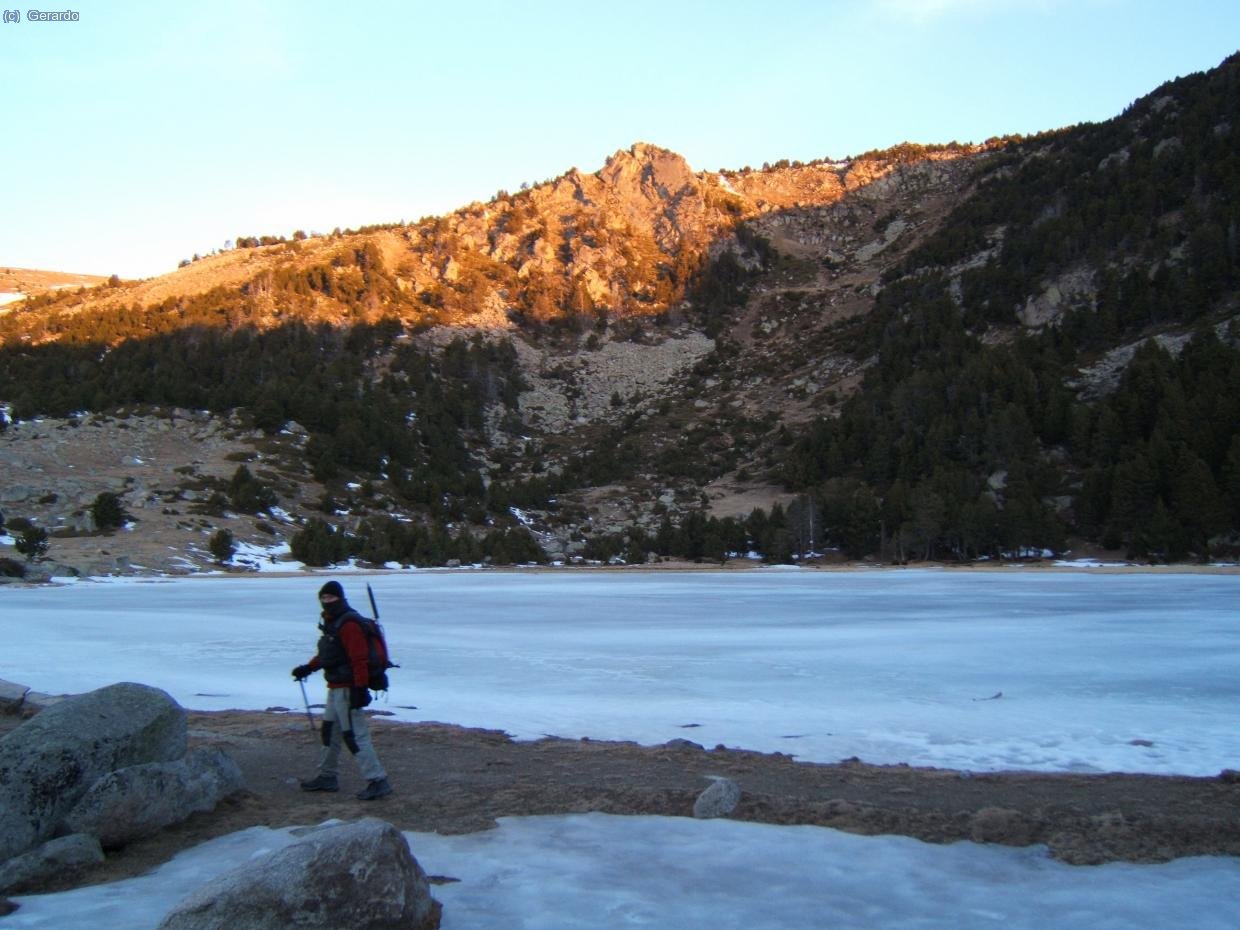 Arranque junto al refugio de Malniu.
