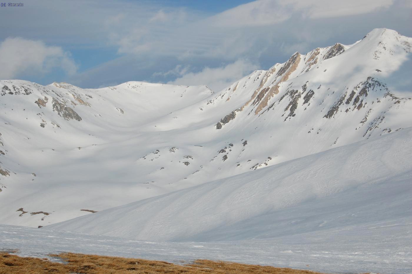 La Coma del Freser fins al fons. Volien travesar-la fins als pics de La Vaca, per&ograve; el temps semblava empitjorar r&agrave;pidament i vam canviar d
